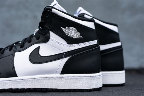 schwarz weiße nike jordans|Jordan 1 Retro hoch Off.